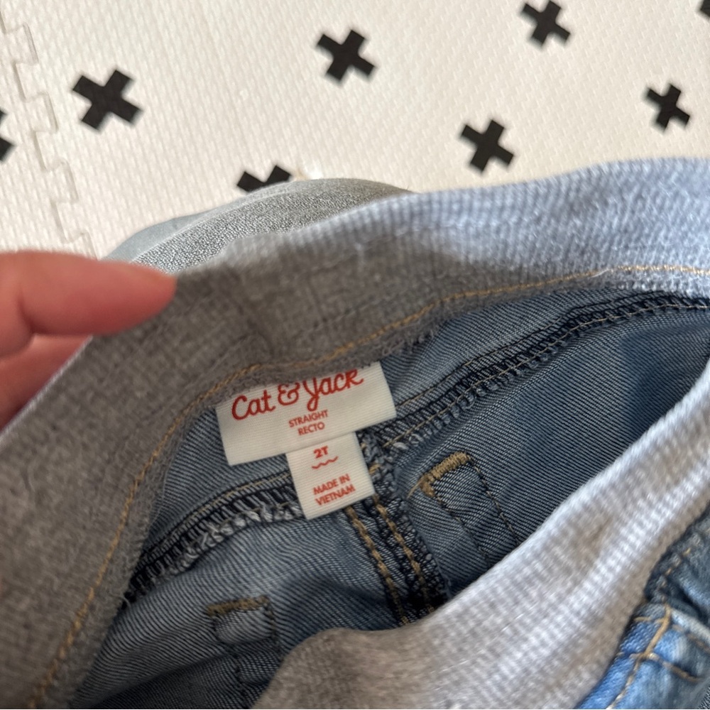 Cat & Jack light wash Pull-On straight jeans size 2T - Picture 3 of 3